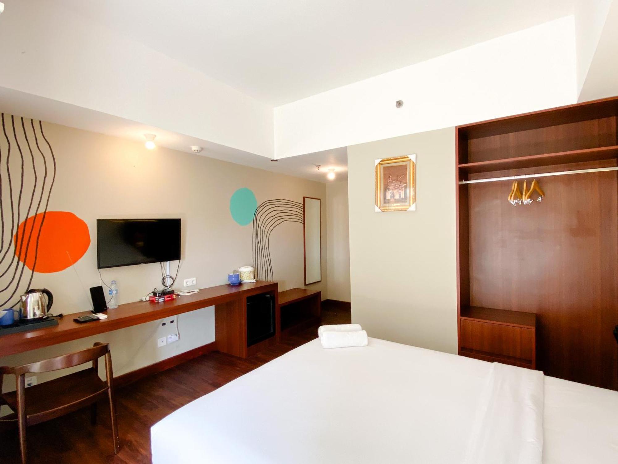 Homey No Kitchen At Gateway Park Lrt By Travelio