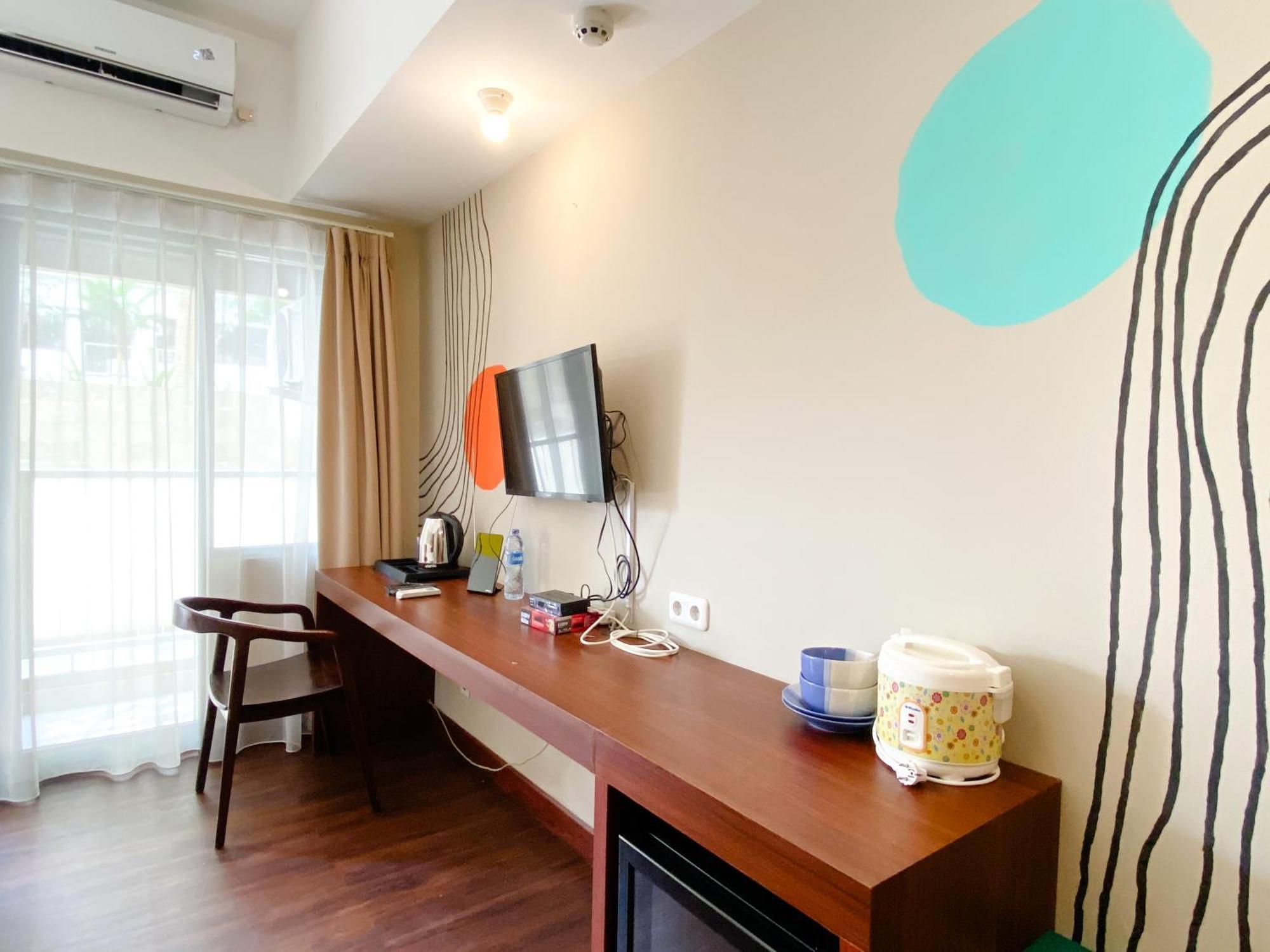 Homey No Kitchen At Gateway Park Lrt By Travelio Apartemen *